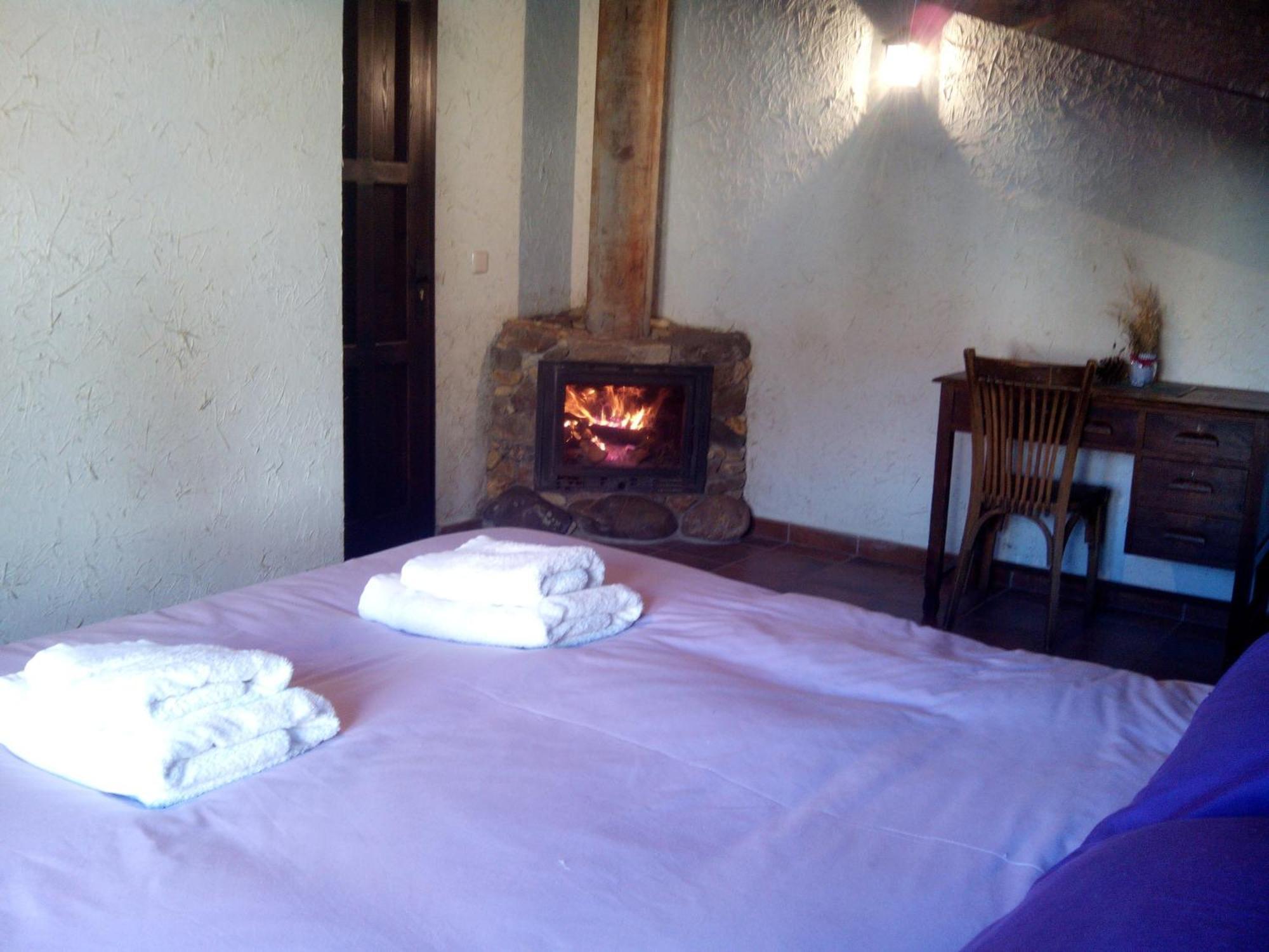 Hotel Rural Bermellar Buitenkant foto